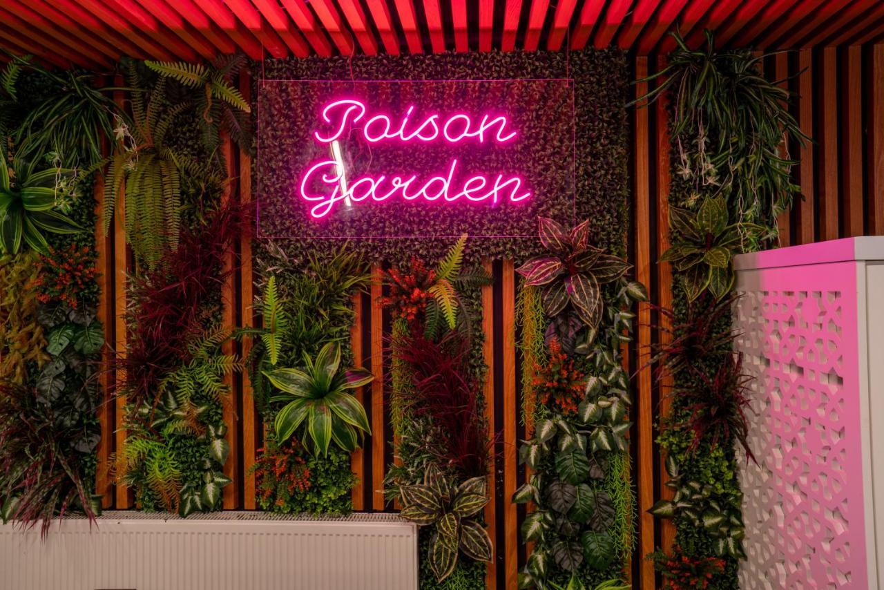 Poison Garden Suite Gozalan 外观 照片